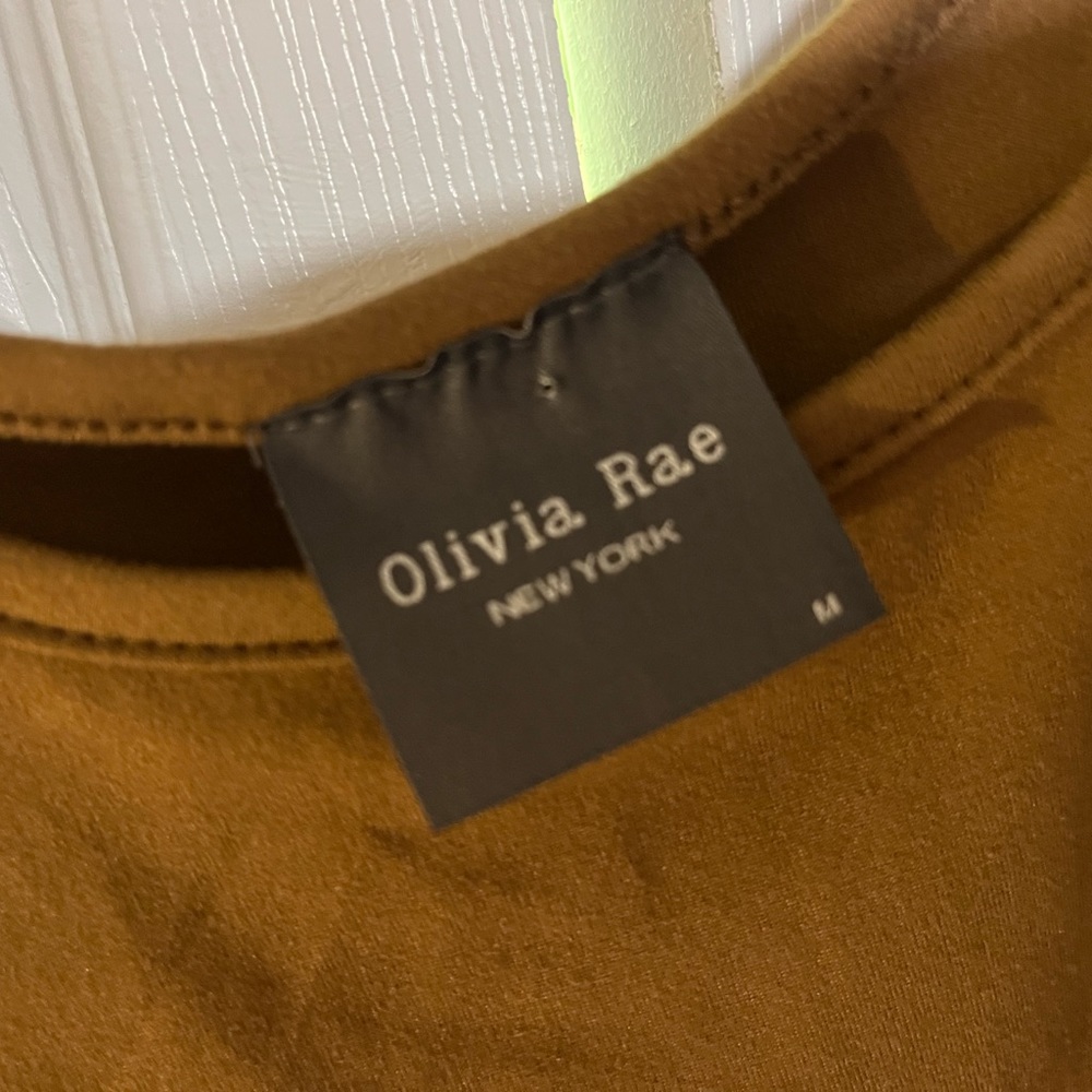 Brown tank top crop top with elastic on bottom - Picture 2 of 3